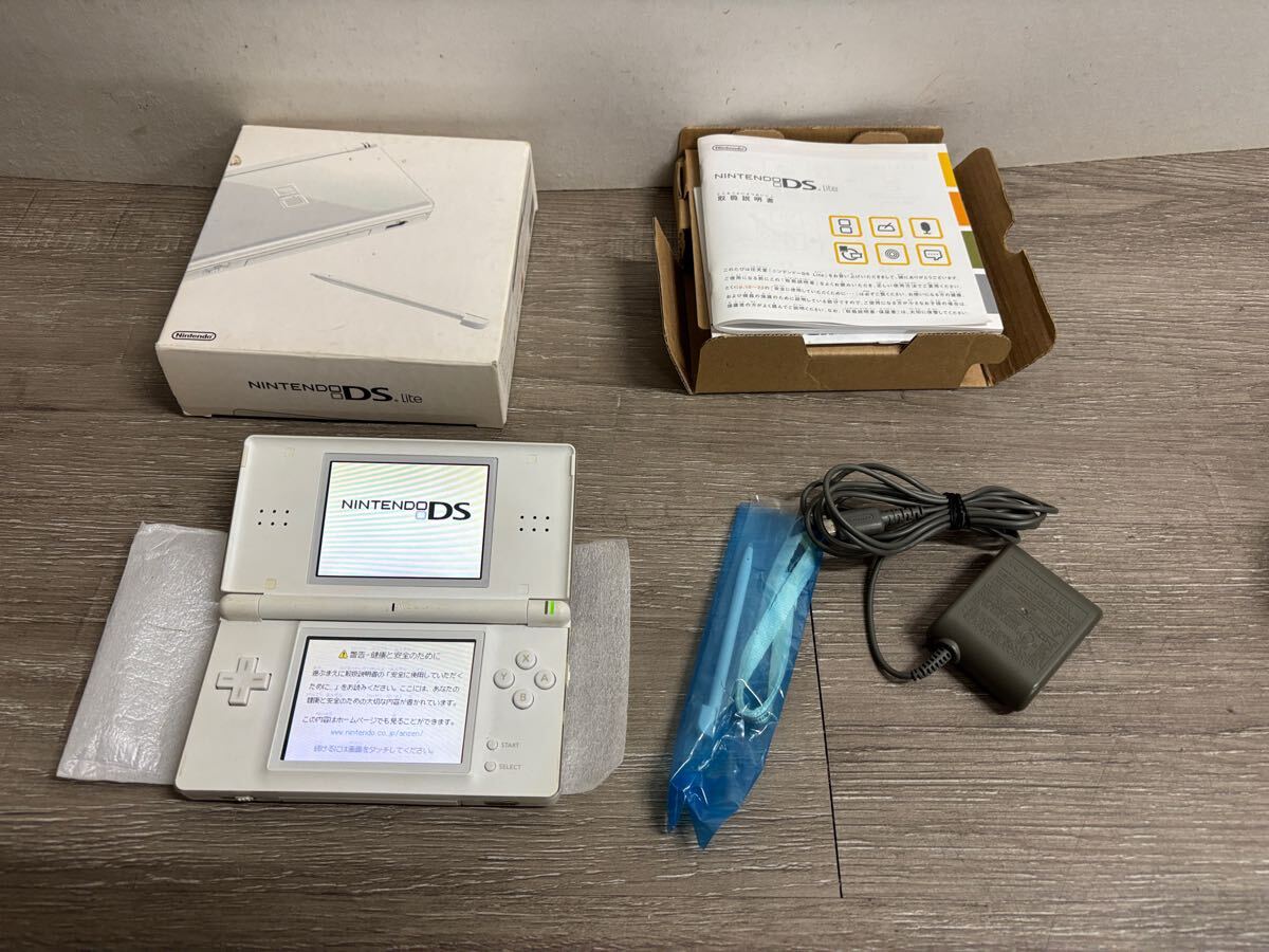 ☆ DSLite ☆ ニンテンドーDS Lite クリスタルホワイト 動作品 ☆ DSLite ☆ ニンテンドーDS Lite クリスタルホワイト 動作品