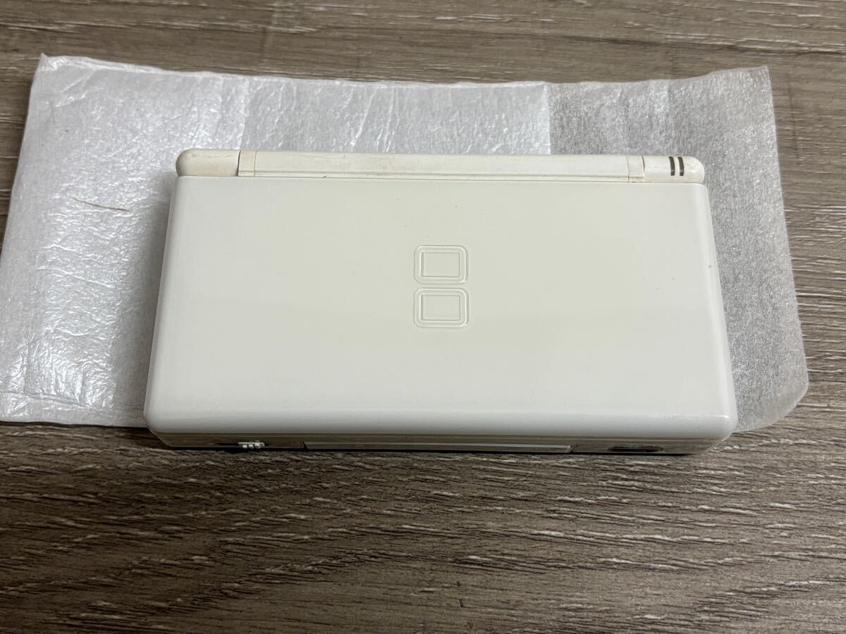 ☆ DSLite ☆ ニンテンドーDS Lite クリスタルホワイト 動作品 ☆ DSLite ☆ ニンテンドーDS Lite クリスタルホワイト 動作品