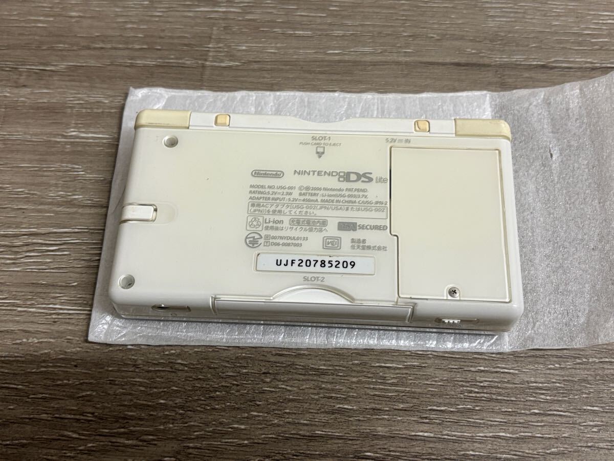 ☆ DSLite ☆ ニンテンドーDS Lite クリスタルホワイト 動作品 ☆ DSLite ☆ ニンテンドーDS Lite クリスタルホワイト 動作品