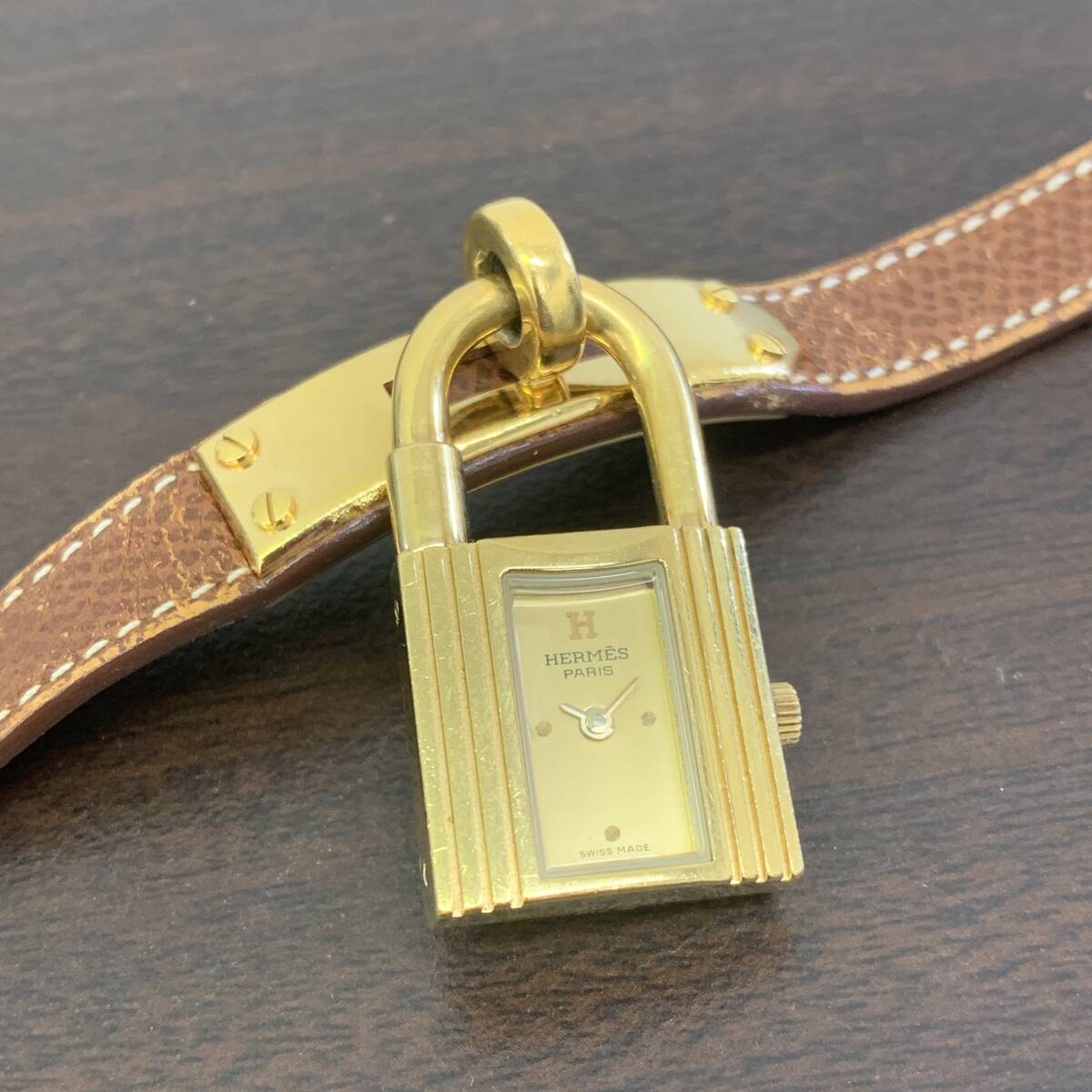稼働✨HERMES エルメス ケリーウォッチ カデナ ゴールドカラー 稼働✨HERMES エルメス ケリーウォッチ カデナ ゴールドカラー