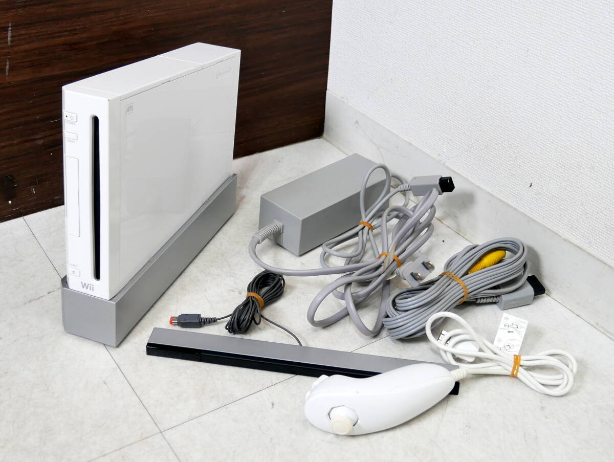 ▲(R701-E27) 現状品 任天堂 NINTENDO ニンテンドー Wii 本体セット リモコン欠品