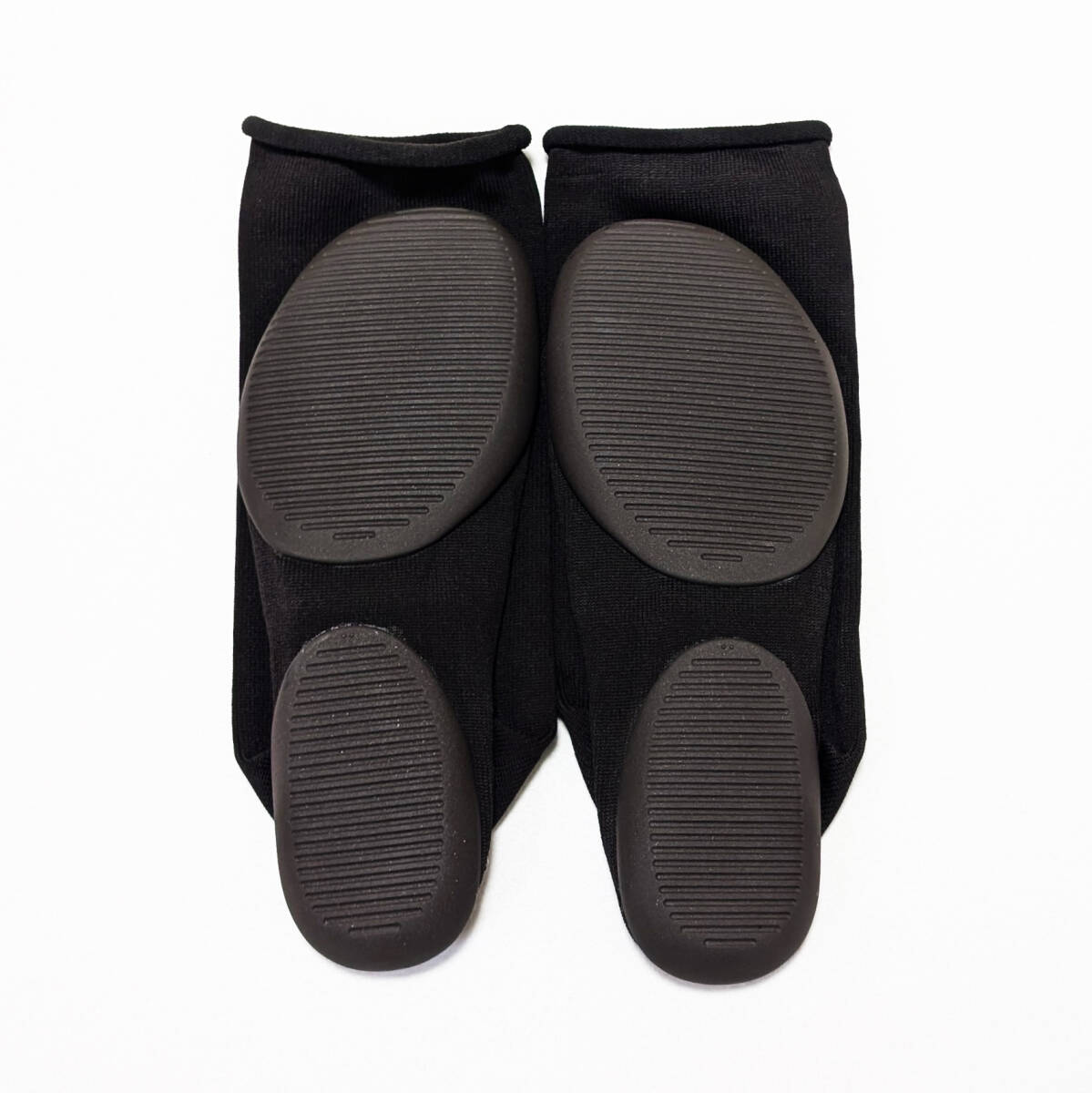 新品未使用 Yeezy YZY PODS サイズ2 US9 - US10 5 Adidas Gosha 新品未使用 Yeezy YZY PODS サイズ2 US9 - US10 5 Adidas Gosha