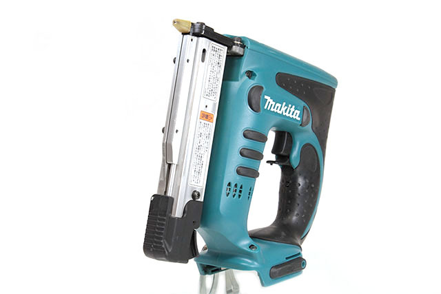 Makita マキタ 14.4V 充電式ピンタッカ Pt350D 本体のみ　(6585)