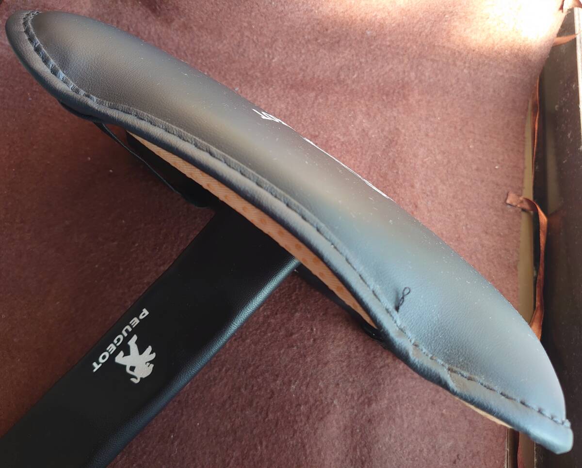 【美品】プジョー/Peugeot★シートベルト・パッド＆センター・アームレスト・パッド《三点セット》使用僅少◆レターパック発送▽現状渡し！_画像3