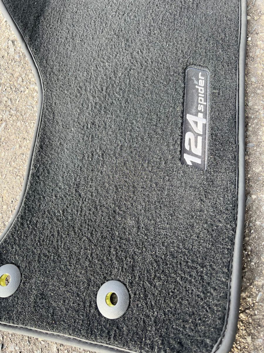 ABARTH 124spider　アバルト 124スパイダー純正フロアマット