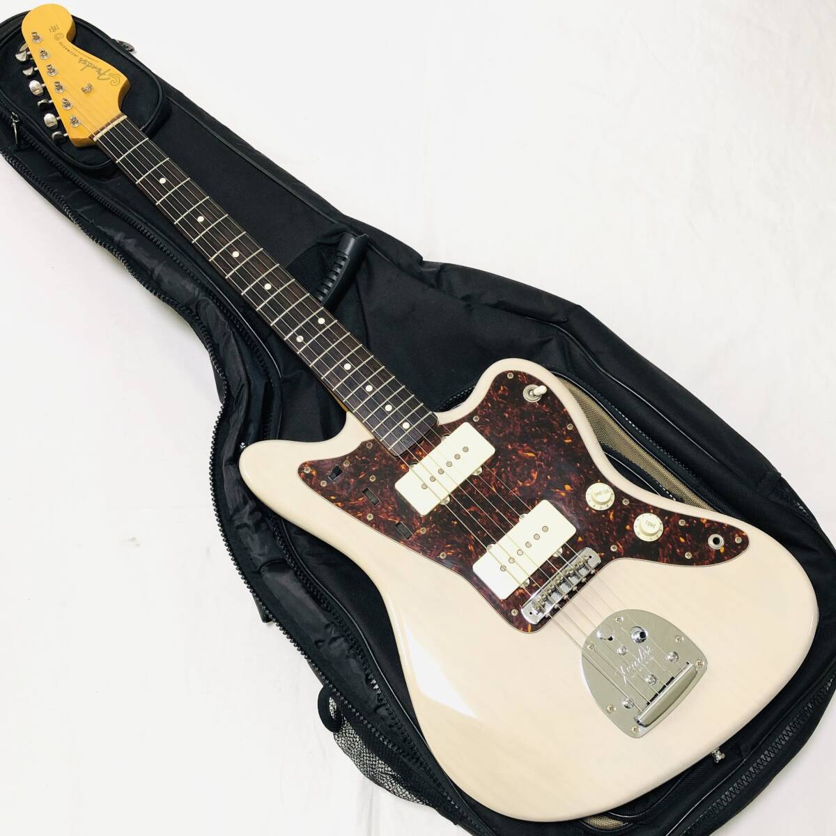 Fender Jazzmaster JM66-ASH Blonde Light-Weight Crafted in Fender Jazzmaster JM66-ASH Blonde Light-Weight Crafted in