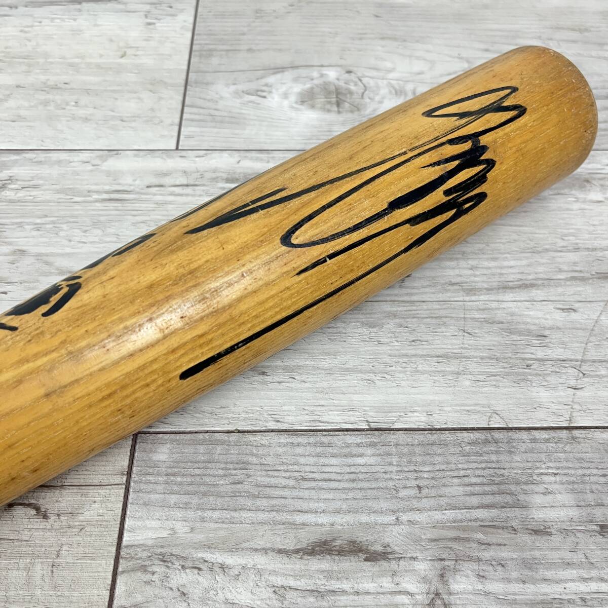 イチロー 直筆サイン入り 木製バット 貴重 希少 野球グッズ レア イチロー 直筆サイン入り 木製バット 貴重 希少 野球グッズ レア