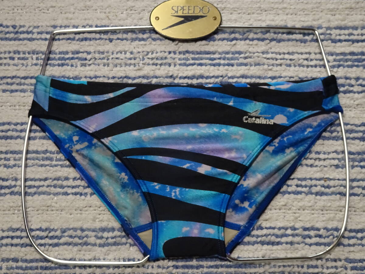 329　（株）フェニックス　カタリナブランド　スイムビキニパンツ　SizeＭ　ブルー×ブラック×パープルの柄デザイン　ジャンク品
