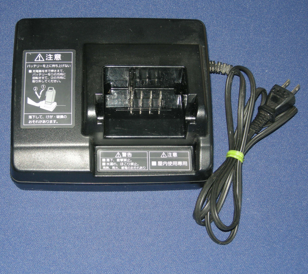 自転車 SALE Panasonic NKJ069Z1 電動自転車用充電器 Panasonic◇パナソニック 電動アシスト自転車用バッテリー充電器