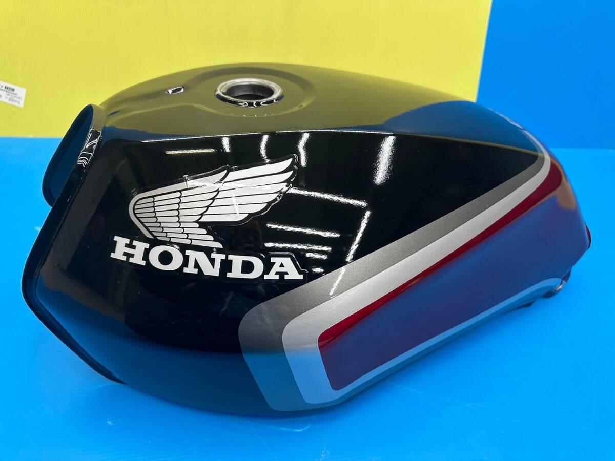 671 CBX400F 外装セット 黒赤2型 カラー/中古 美品 塗装後 未 671 CBX400F 外装セット 黒赤2型 カラー/中古 美品 塗装後 未