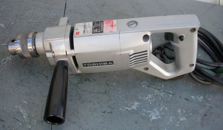 東芝　◆電気ドリル　チャック 10 mm　(DK220216-06)