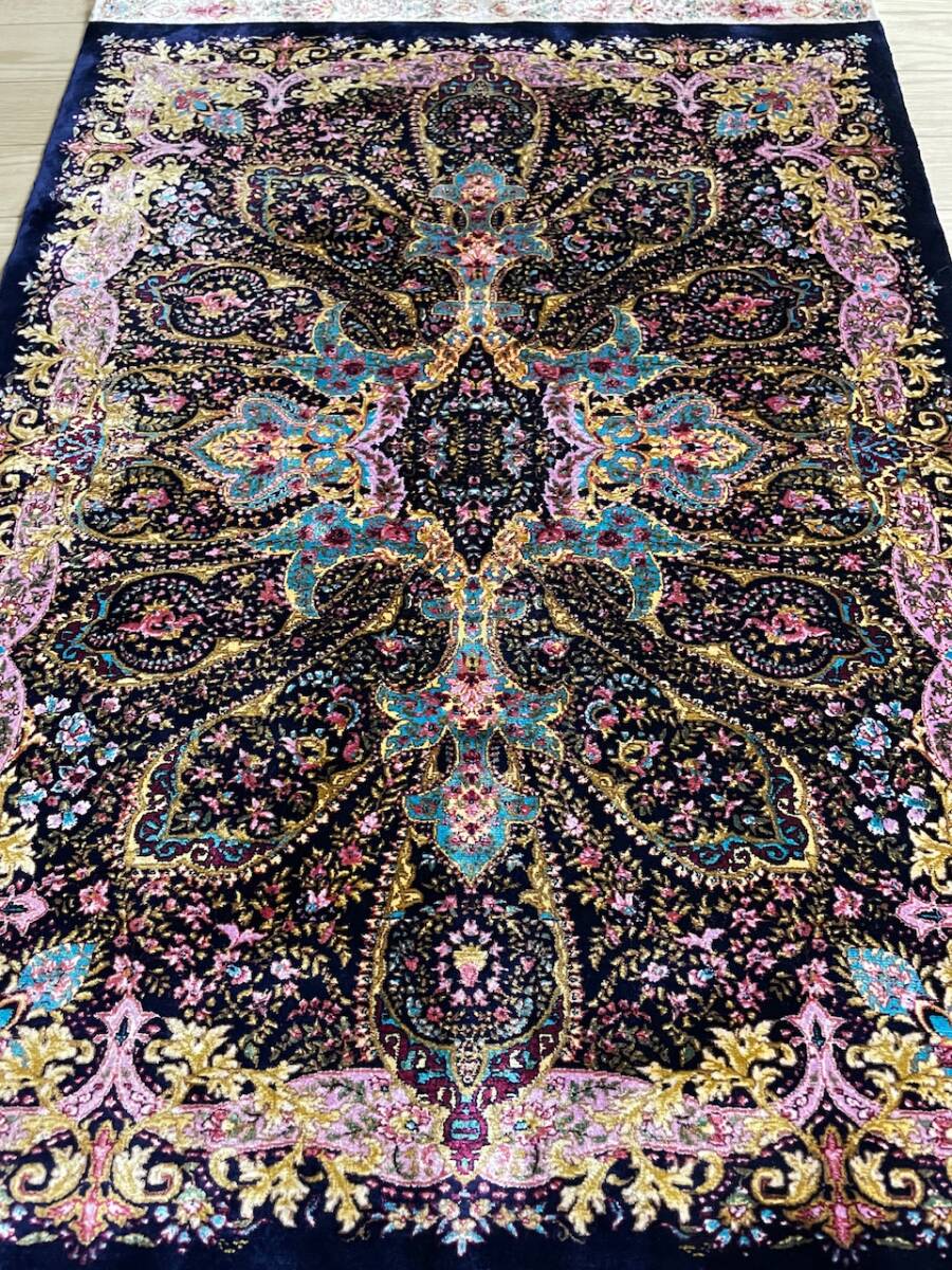 イラン・クム産 Negin Mashhad Heler工房 高級ペルシャ絨毯 総 イラン・クム産 Negin Mashhad Heler工房 高級ペルシャ絨毯 総