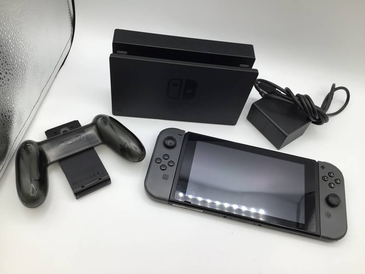 1041■Nintendo Switch 任天堂 ニンテンドー スイッチ HAC-001(-01) グレー ゲーム機 本体 初期化済み+Joy-Con グリップ HAC-012 単品