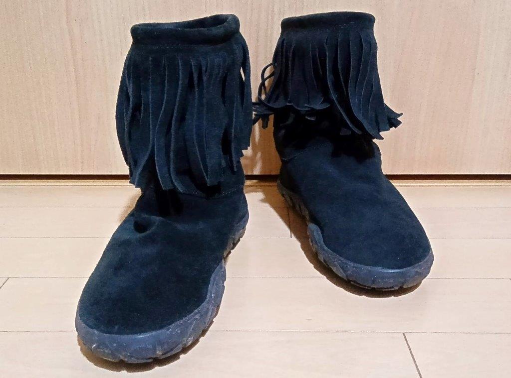 NIKE ナイキ WMNS AIR CHUKKA MOC FRINGE ウィメンズエアチャッカモックフリンジ ボアライニング 裏起毛 黒 ブラック スエードレザーブーツ