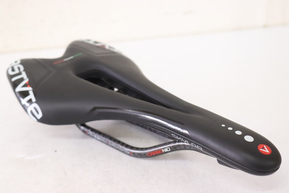 ★ASTUTE アスチュート SKYLAB サドル CARBONIOレール 超美品