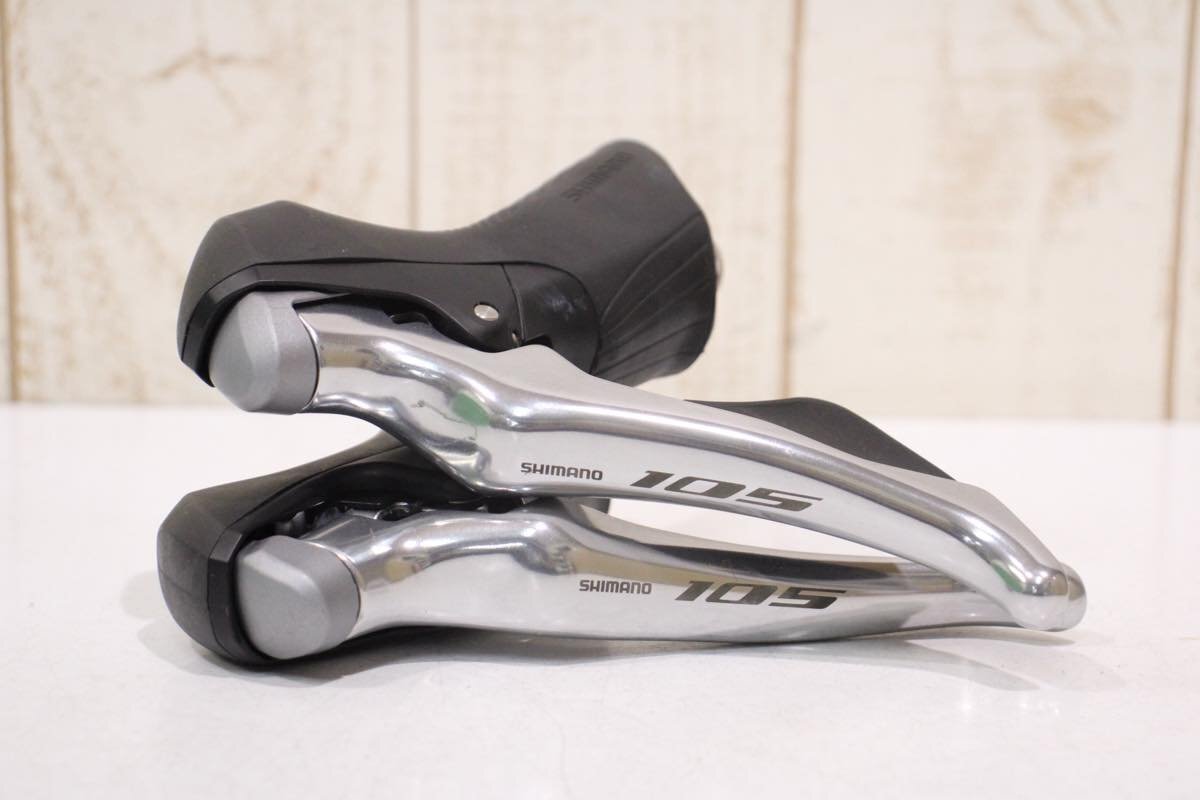 ●SHIMANO シマノ ST-R7000 105 機械式変速/ブレーキ STIレバー シルバーモデル ※注意事項あり