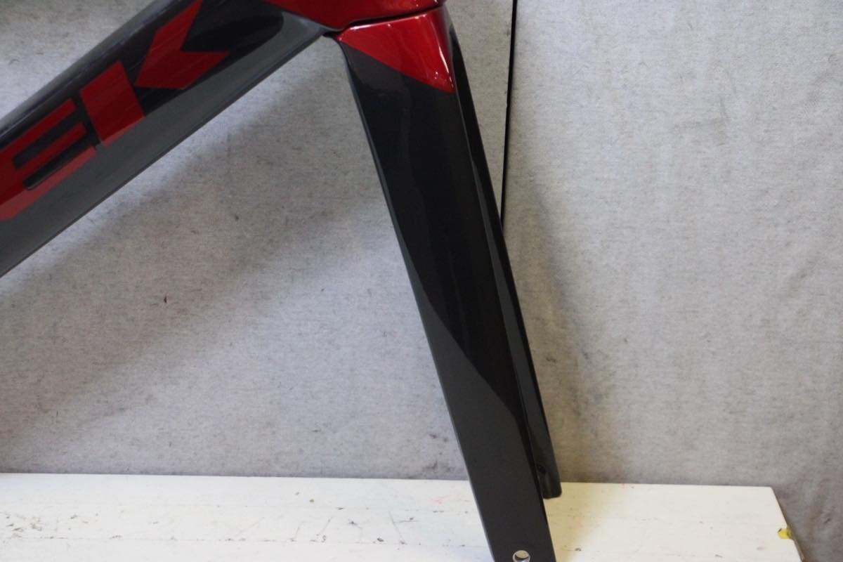 Yahoo!オークション - TREK トレック MADONE SLR Gen6 カーボン Yahoo!オークション - TREK トレック MADONE SLR Gen6 カーボン
