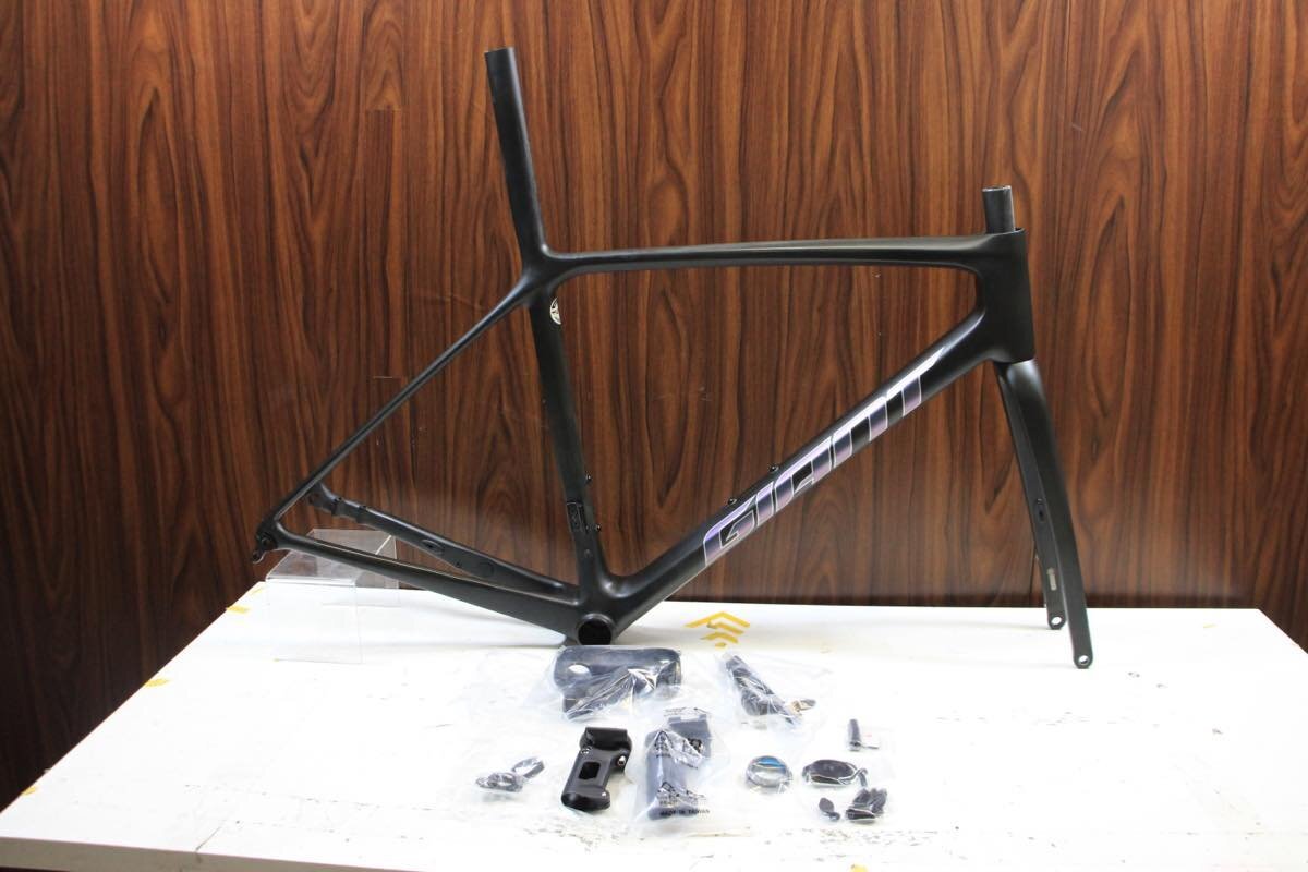 □GIANT ジャイアント TCR ADVANCED SL0 カーボンフレーム CONTACT SLR カーボンステム付属 2022年 Mサイズ
