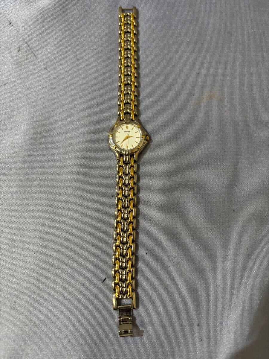 【D128】Ladies Seiko 1N01-0019 Gold Tone Quartz Watch