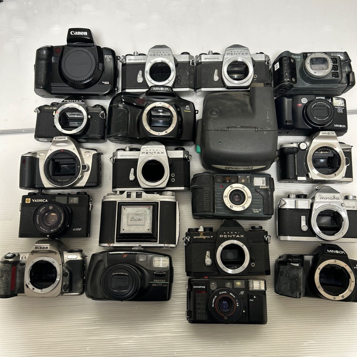 1円~ フィルムカメラまとめ Nikon YASHICA PENTAX Canon MINOLTA OLYMPUS KONICA Polaroid など同梱不可 (ジャンク品動作未確認 GK100095)(フィルムカメラ)|売買されたオークション情報、Yahoo!オークション(旧ヤフオク!) の商品情報をアーカイブ公開 - オークファン 1円~ フィルムカメラまとめ Nikon YASHICA PENTAX Canon MINOLTA OLYMPUS KONICA Polaroid など同梱不可 (ジャンク品動作未確認 GK100095)(フィルムカメラ)|売買されたオークション情報、Yahoo!オークション(旧ヤフオク!) の商品情報をアーカイブ公開 - オークファン