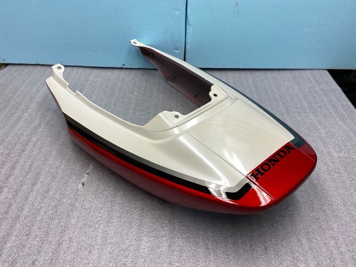 HONDA CB400SF純正外装セット(NC39)CBX2型赤白カラー 塗装後未 HONDA CB400SF純正外装セット(NC39)CBX2型赤白カラー 塗装後未