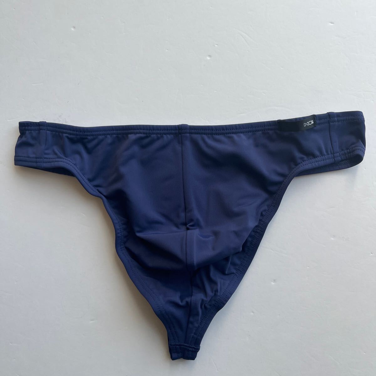HOM オム　Gストリング S(XS) ネイビー　ナイロンストレッチ　スポーツインナー　メンズインナー　男性インナー　男性下着　アンダーウエア