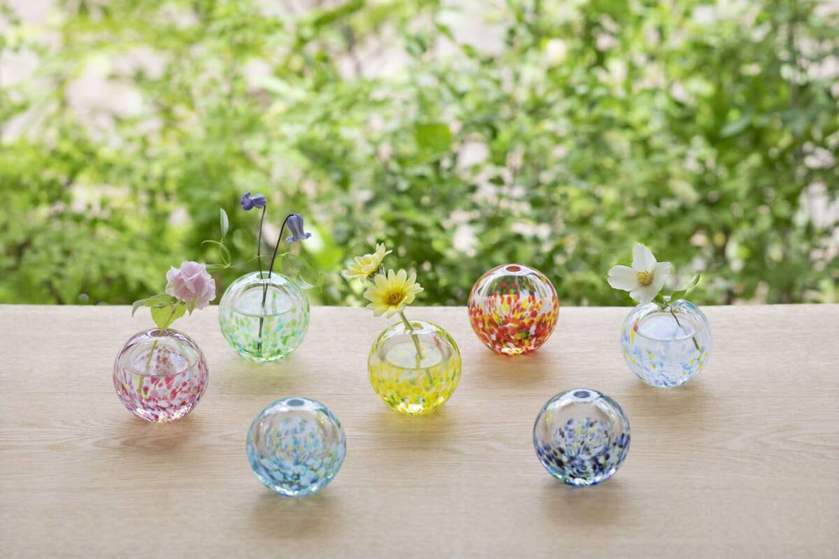 アデリア(ADERIA) 津軽びいどろ ふうけい 一輪挿し 舞う桜 日本製 化粧箱入 フラワーベース 花瓶 おしゃれ ガラス 花器 vase 容_画像3