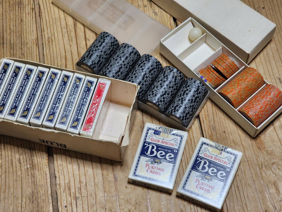 プロ用 MGM カジノチップ 153枚 & Bee ビー カジノトランプ*11 プロ用 MGM カジノチップ 153枚 & Bee ビー カジノトランプ*11