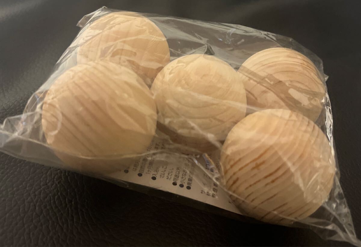 ひのき玉 5個セットひのきボール 入浴剤 癒し マッサージ 剤消臭 バスボール ヒーリング 森林浴 檜 ヒノキ 天然 国産材 子供 赤ちゃん 玩具_画像6
