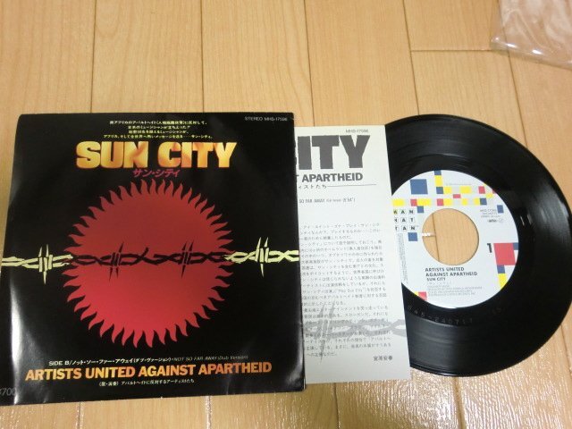 (KS)何點(diǎn)でも同送料 EP/レコード/7/　サン?シティ / アパルトヘイトに反対するアーティストたち　Sun City　MHS-91149