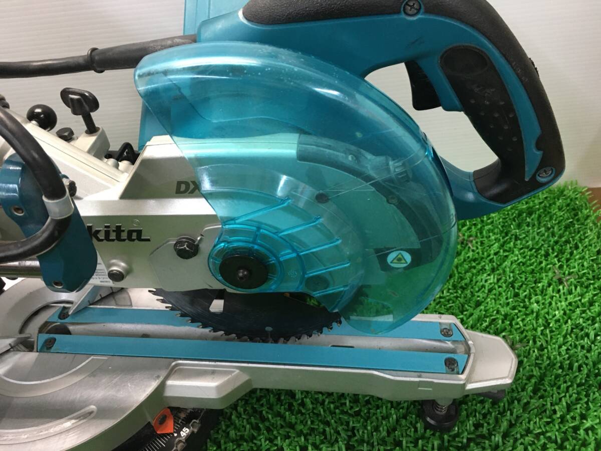【中古品】【0907】★makita(マキタ) 165㎜スライドマルノコ (新2段スライド) LS0612FL　ITBXES69IRZ8
