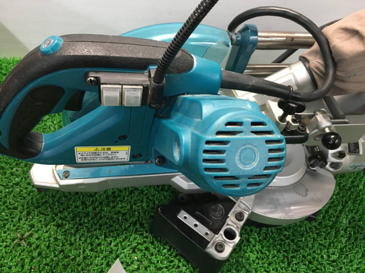 【中古品】【0907】★makita(マキタ) 165㎜スライドマルノコ (新2段スライド) LS0612FL　ITBXES69IRZ8