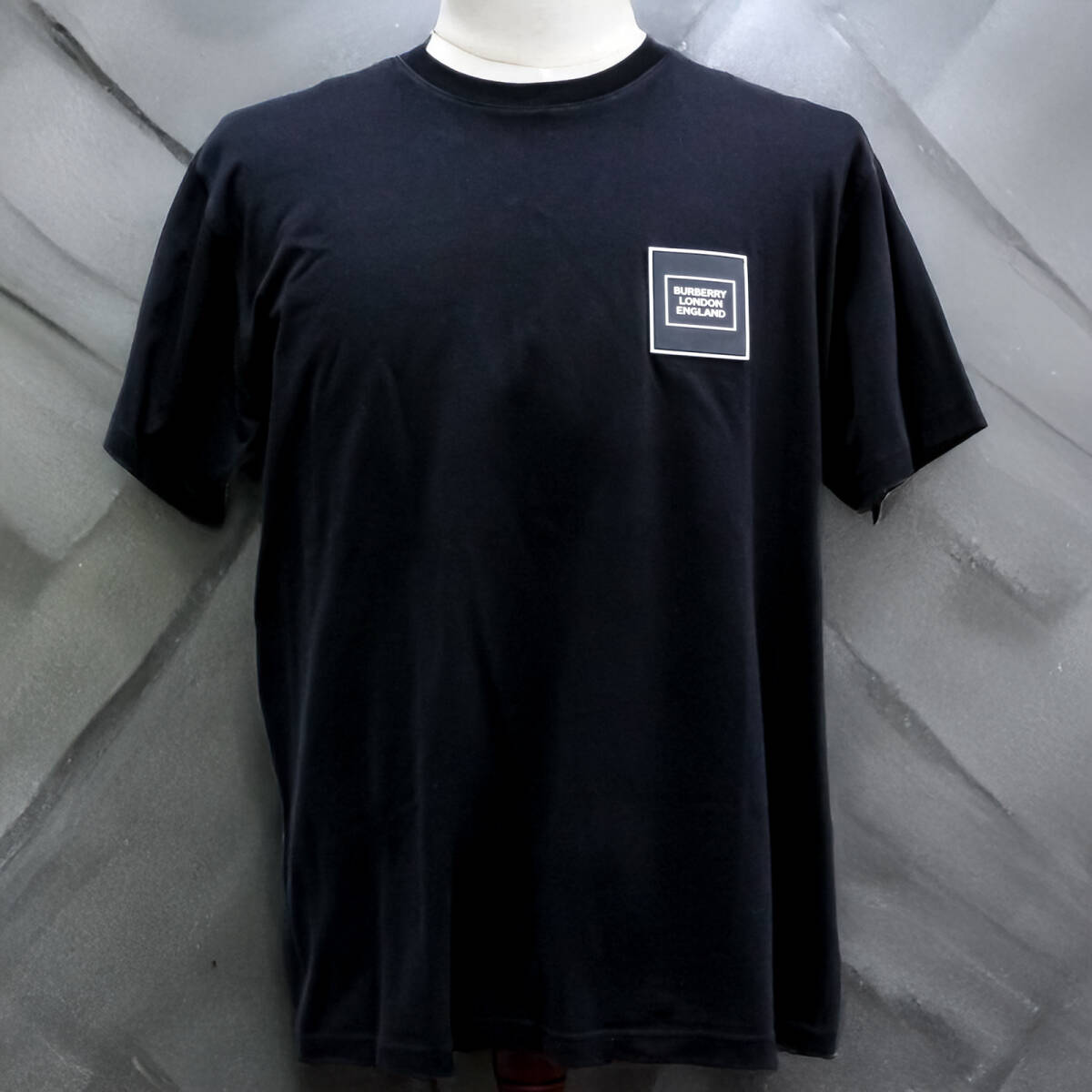 【美品】BURBERRY バーバリー LONDON ENGLAND ロゴ Tシャツ S ブラック メンズ 半袖シャツ【TS059】