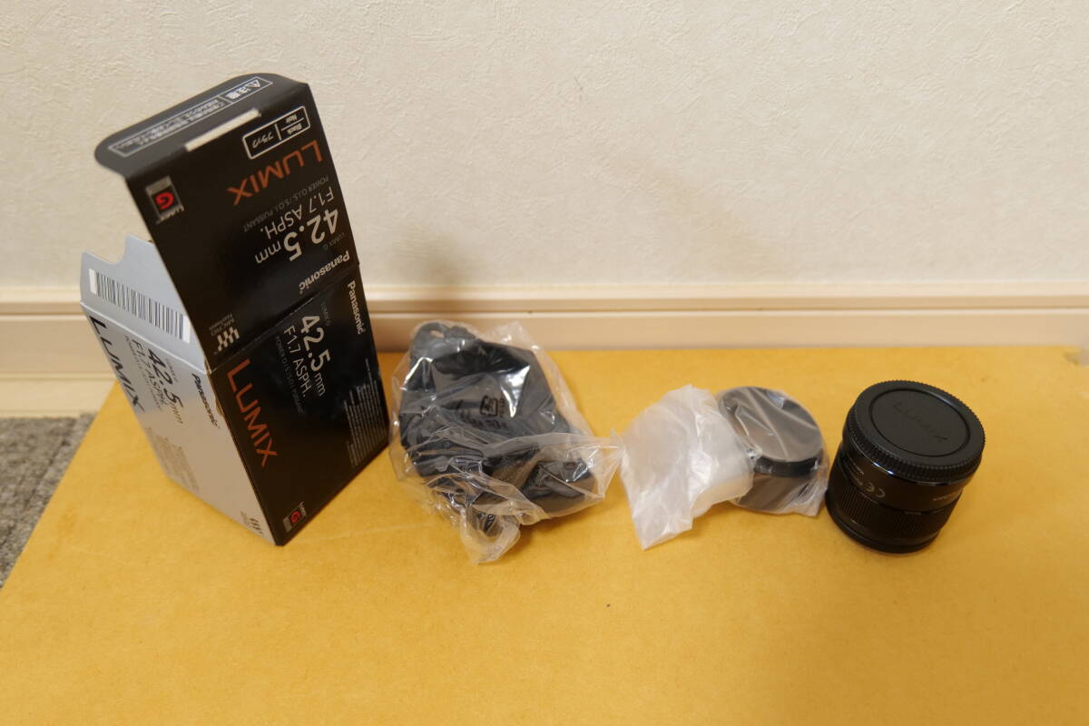 パナソニック LUMIX G 42.5mm/ F1.7 シルバー H-HS043 Amazon.co.jp: Panasonic DC-G100DW-K+Panasonic Compact and