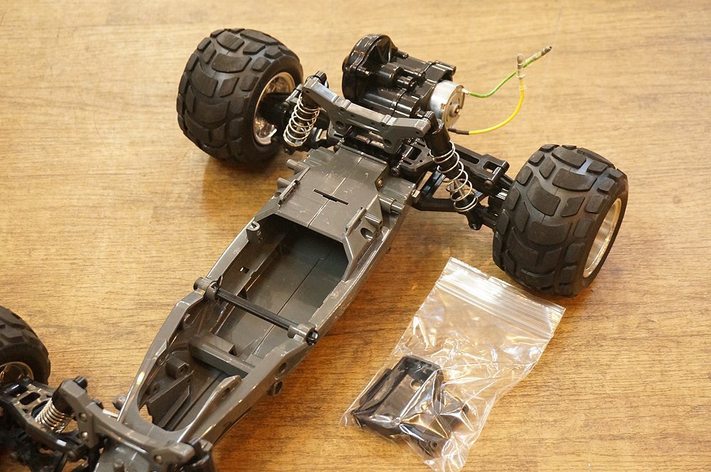 5100円 TAMIYA タミヤ 1/10電動RCレーシングバギー DT-03 5100円 TAMIYA タミヤ 1/10電動RCレーシングバギー DT-03