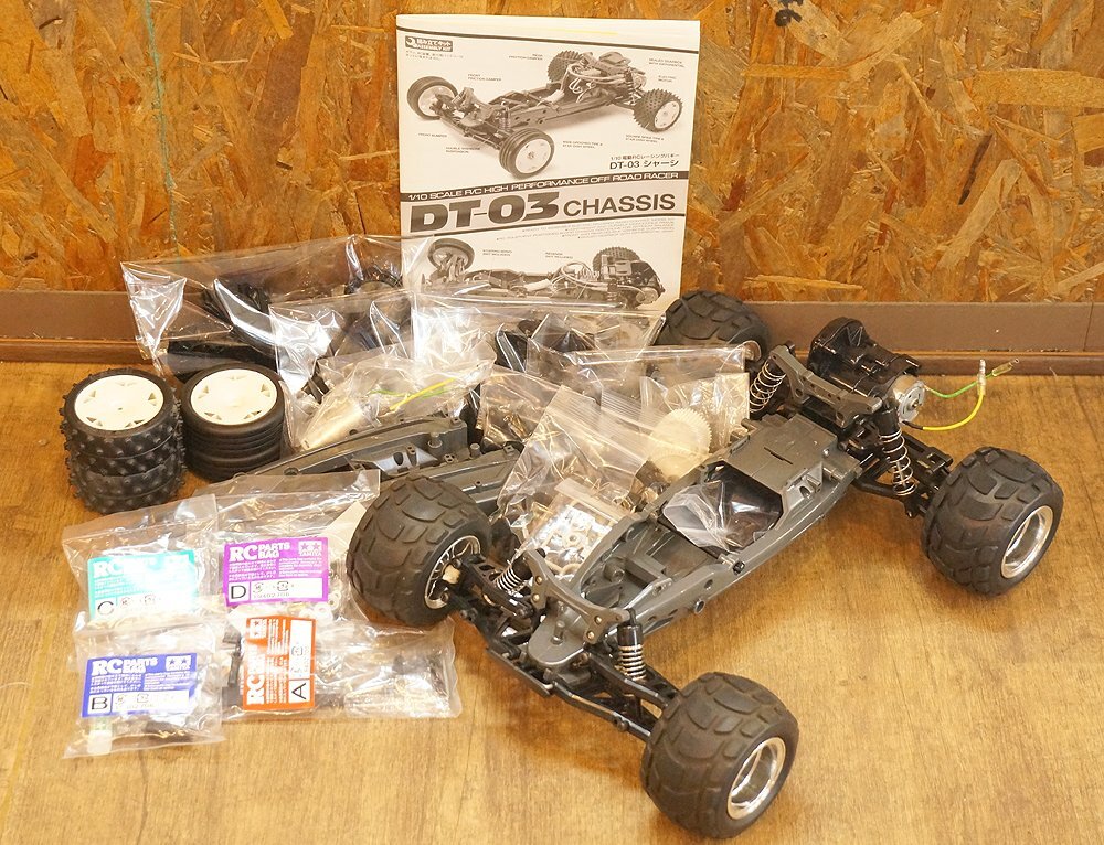 5100円 TAMIYA タミヤ 1/10電動RCレーシングバギー DT-03 5100円 TAMIYA タミヤ 1/10電動RCレーシングバギー DT-03
