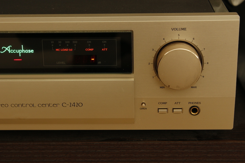 Accuphase アキュフェーズ プリアンプ C-2420 美品