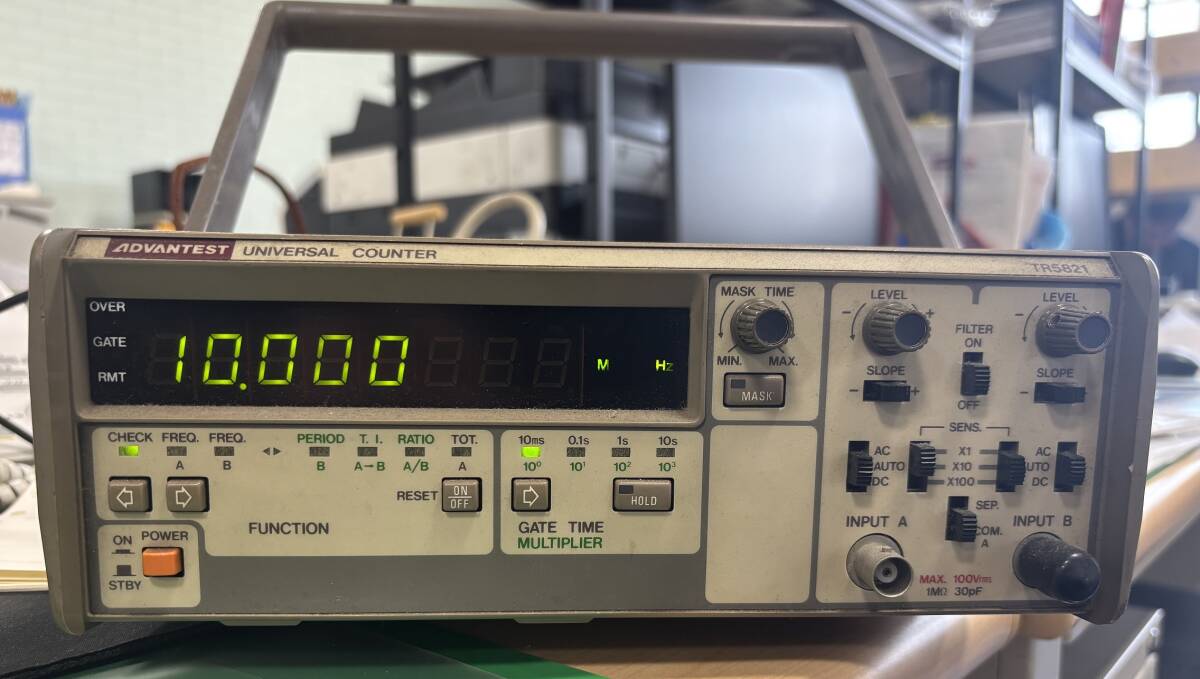 ADVANTEST ユニバーサルカウンター　周波数カウンター　TR5821