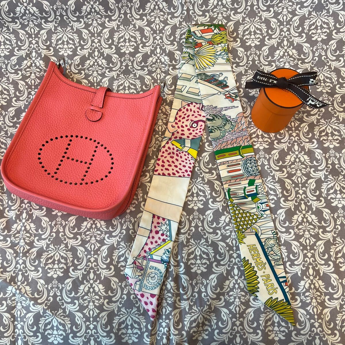 HERMES エルメス ツイリー アニマポリス 2019秋冬 バーキン HERMES エルメス ツイリー アニマポリス 2019秋冬 バーキン