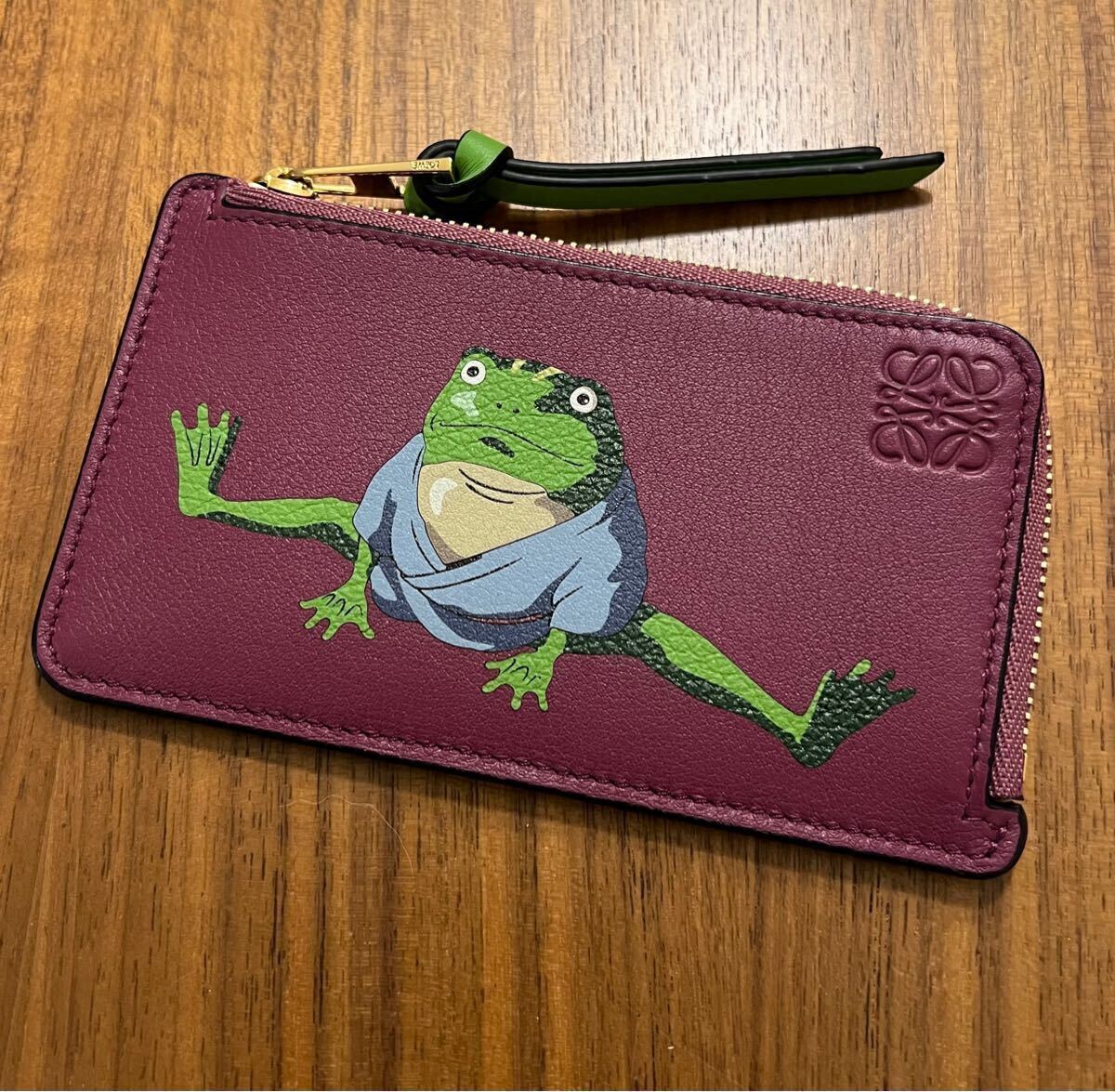新品未使用 ロエベ 財布 千と千尋の神隠し 蛙 ジブリ 限定 新品未使用 ロエベ 財布 千と千尋の神隠し 蛙 ジブリ 限定