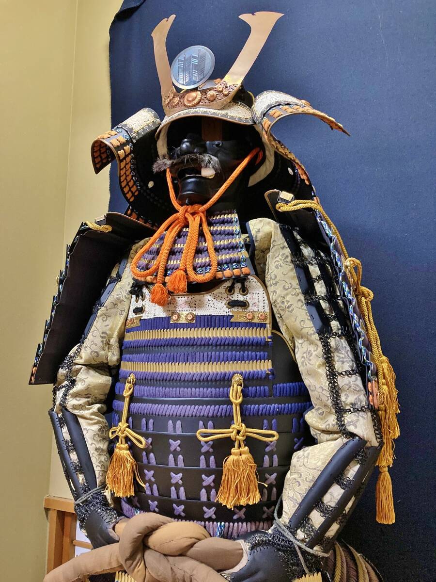 貴重 時代甲冑 鉄地胴 甲冑 等身大 鎧 面頬 大鎧 鎧兜 戦国武将 貴重 時代甲冑 鉄地胴 甲冑 等身大 鎧 面頬 大鎧 鎧兜 戦国武将
