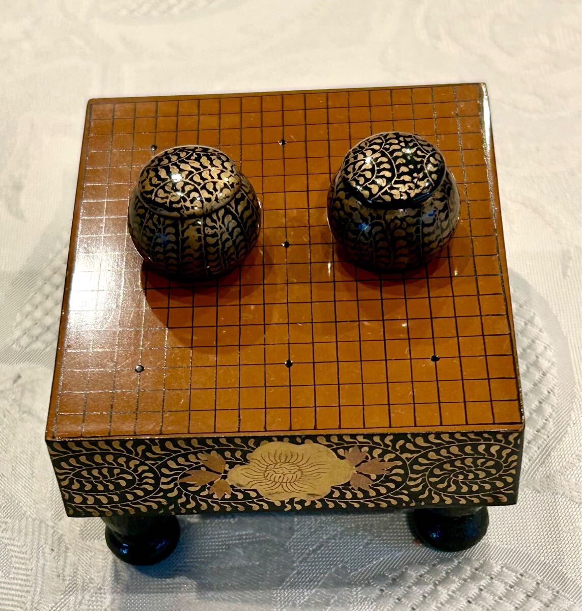 時代雛道具(御三面揃い)黒漆金蒔絵牡丹唐草3面セット 三面盤 時代雛道具(御三面揃い)黒漆金蒔絵牡丹唐草3面セット 三面盤