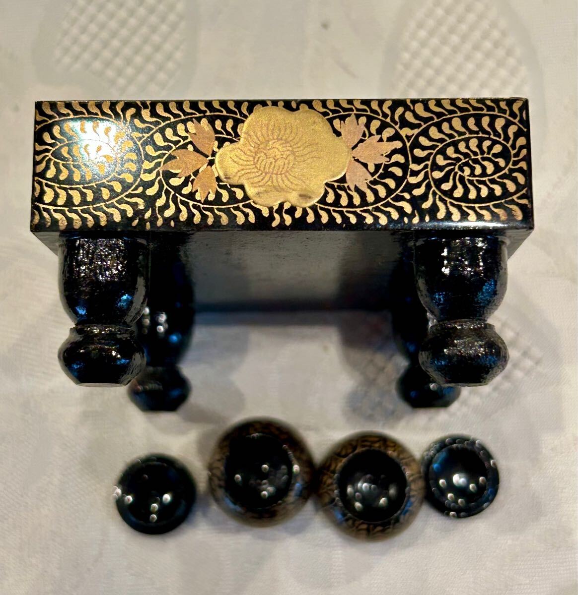 時代雛道具(御三面揃い)黒漆金蒔絵牡丹唐草3面セット 三面盤 時代雛道具(御三面揃い)黒漆金蒔絵牡丹唐草3面セット 三面盤