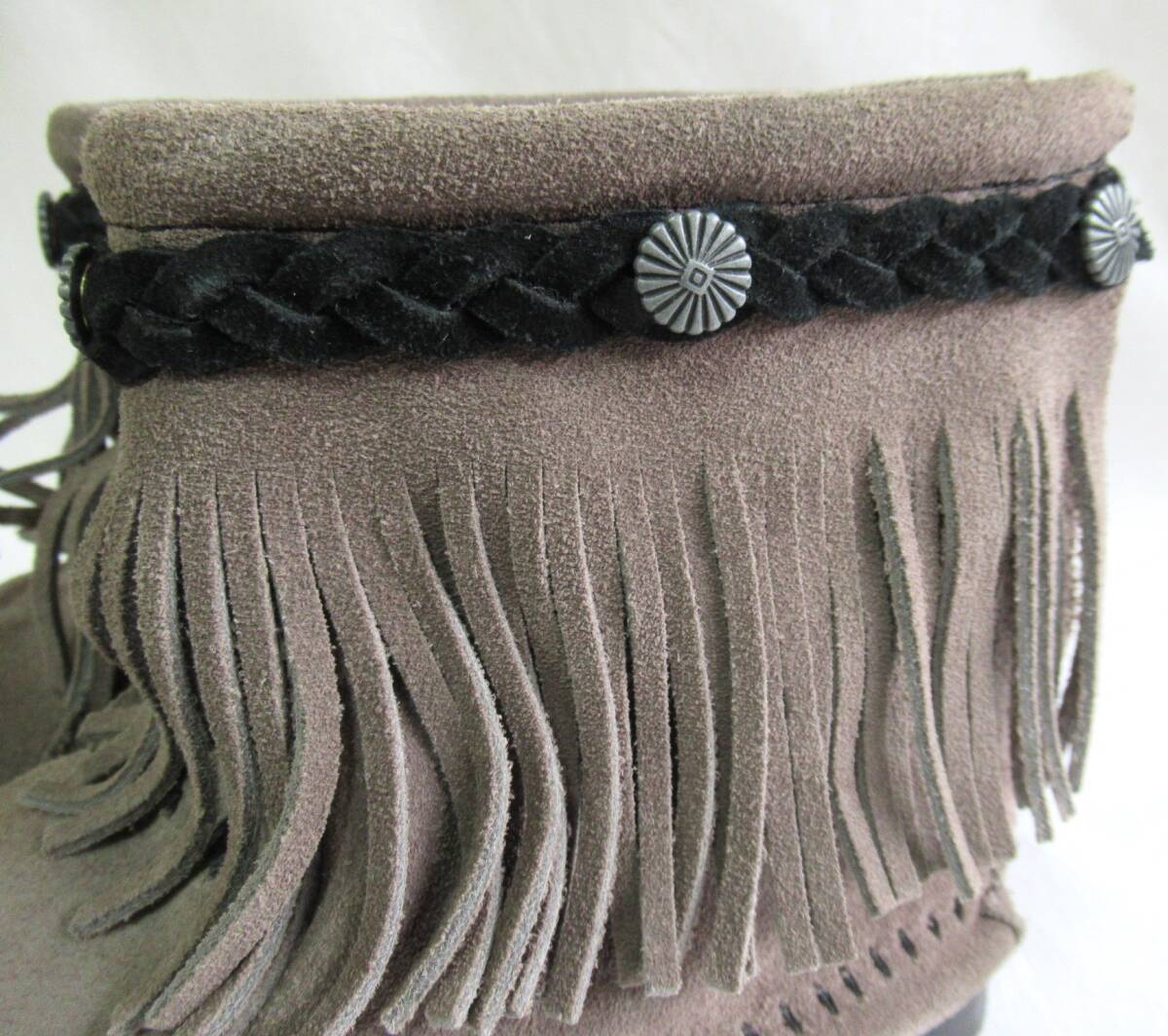 MINNETONKA Minnetonka задний Zip бахрома короткие сапоги size7 серый 