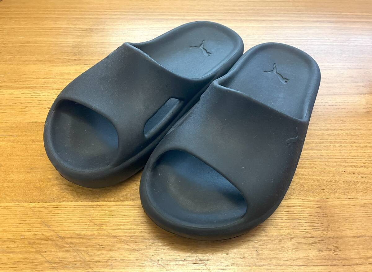 【PUMA シブイキャット スライドサンダル 23cm】