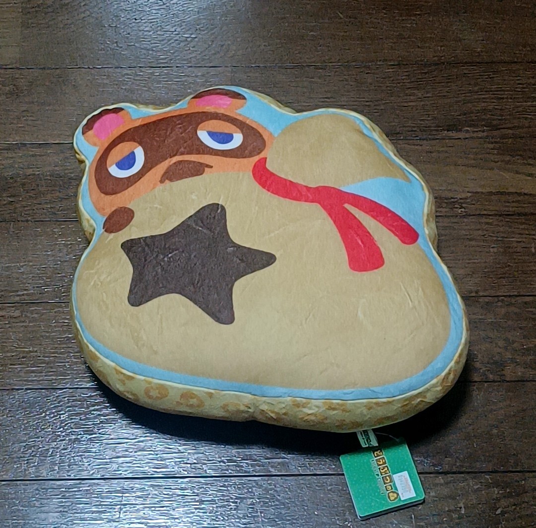 どうぶつの森　たぬきち　クッション　ぬいぐるみ