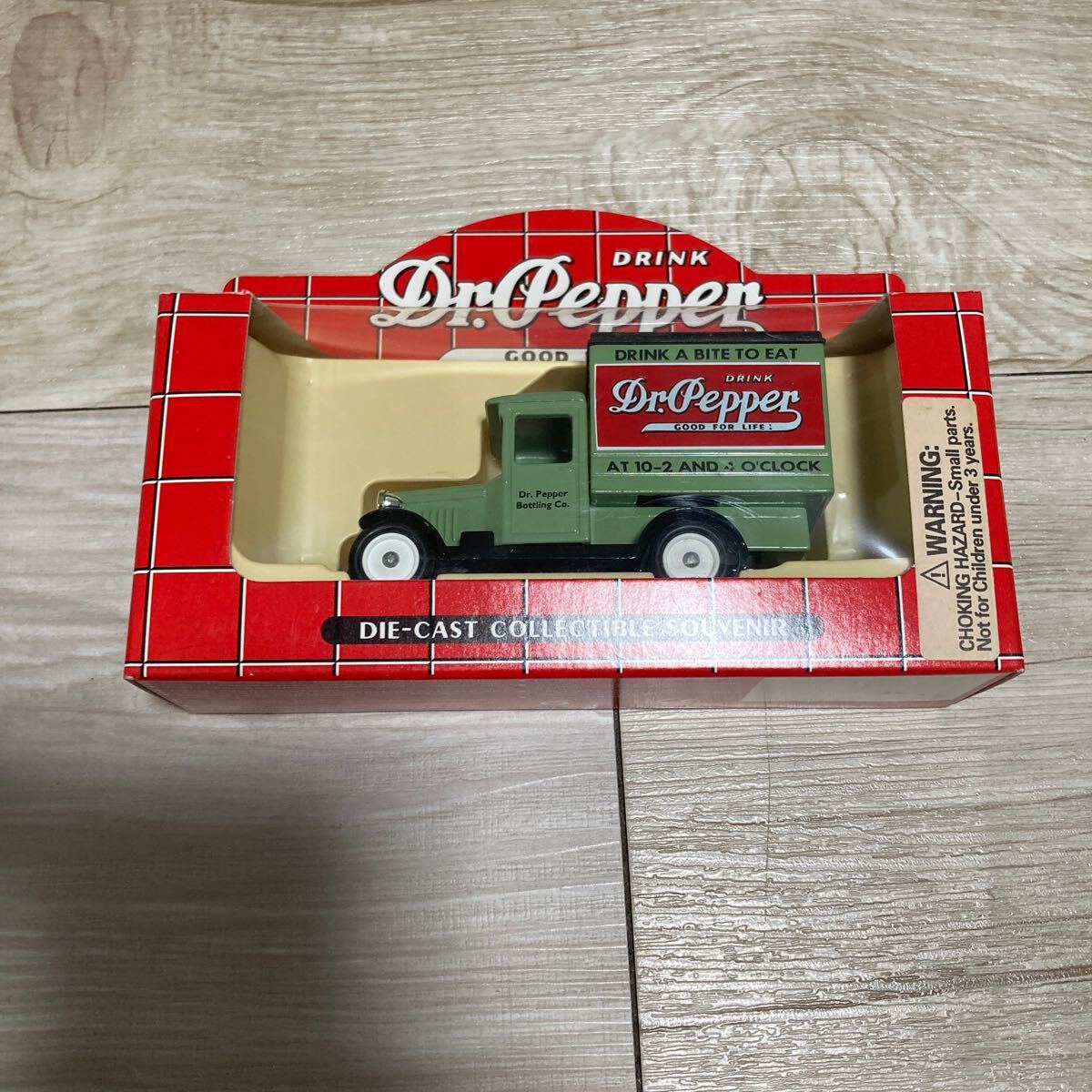 イギリス製　ドクターペッパーのミニカー　ダイキャストカー　レトロ　②