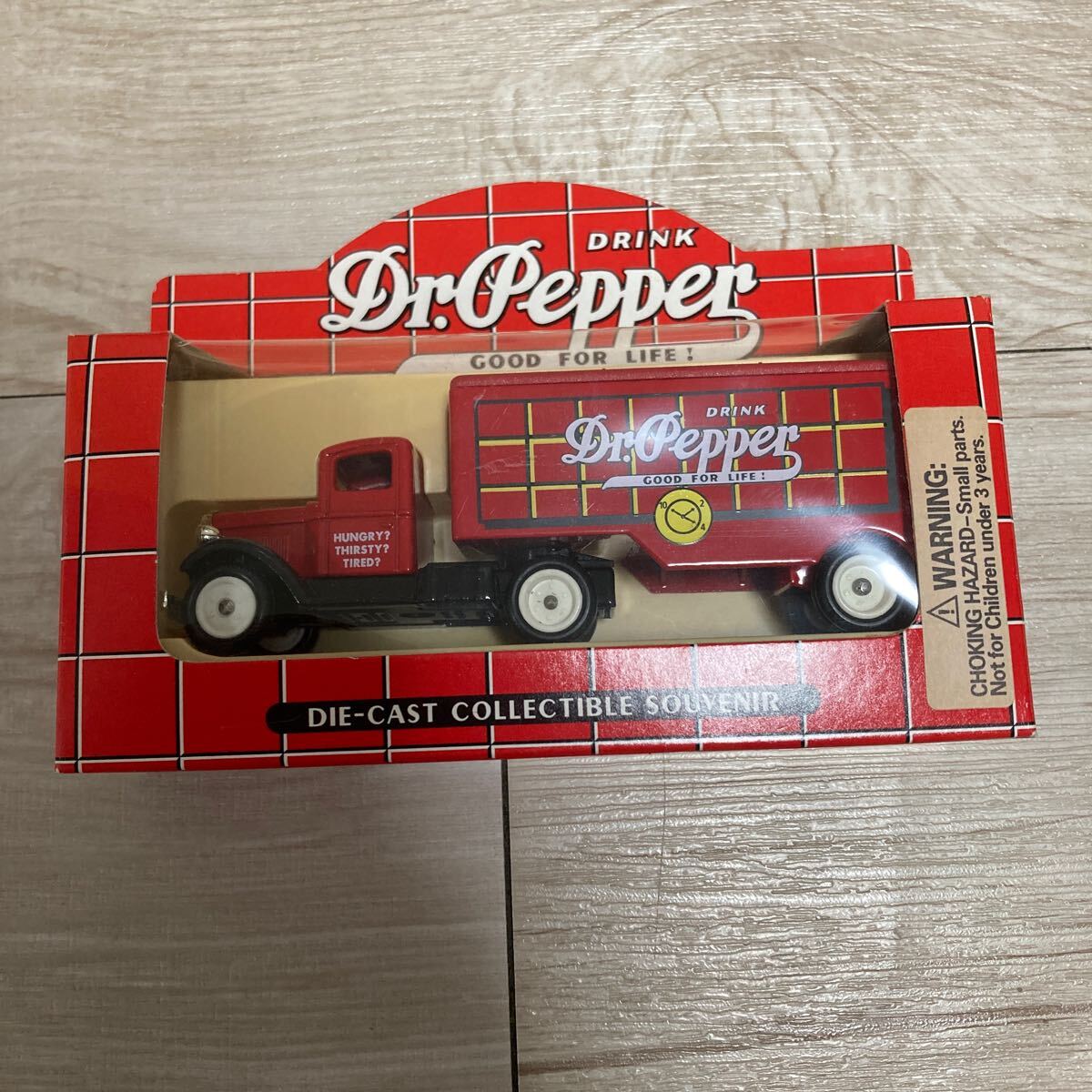 イギリス製　ドクターペッパーのミニカー　トラック　ダイキャストカー　レトロ