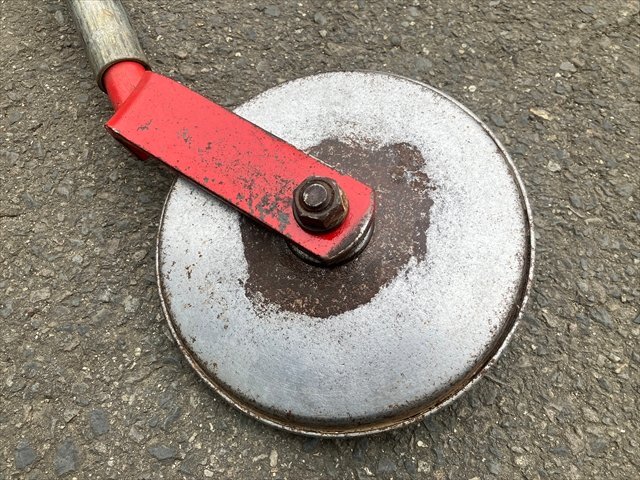 岐阜★ 移動(dòng)車輪 丸軸 1輪 尾輪 鉄車輪 補(bǔ)助輪 管理機(jī) 耕耘機(jī) 耕運(yùn)機(jī) パーツ アタッチメント 中古