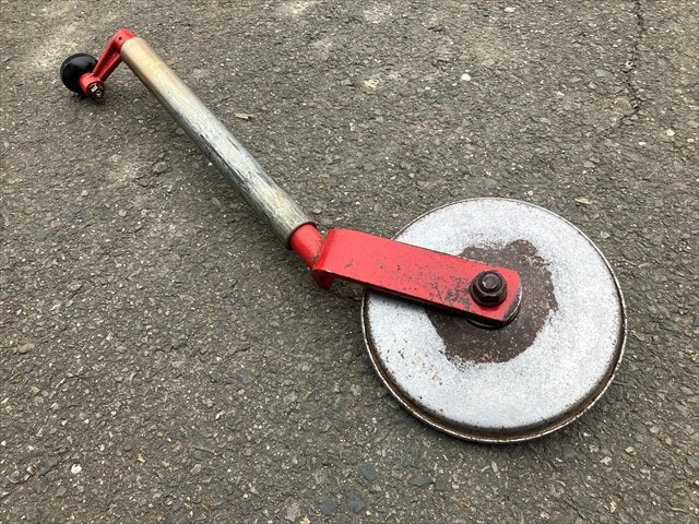 岐阜★ 移動(dòng)車輪 丸軸 1輪 尾輪 鉄車輪 補(bǔ)助輪 管理機(jī) 耕耘機(jī) 耕運(yùn)機(jī) パーツ アタッチメント 中古